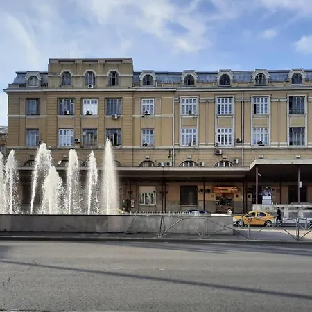 Luxury Center - Railways Station * Βουκουρέστι