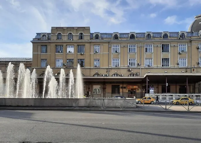 Luxury Center - Railways Station * Бухарест