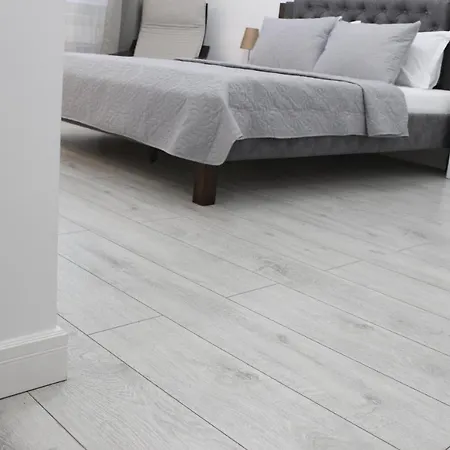 Luxury Center - Railways Station דירה *